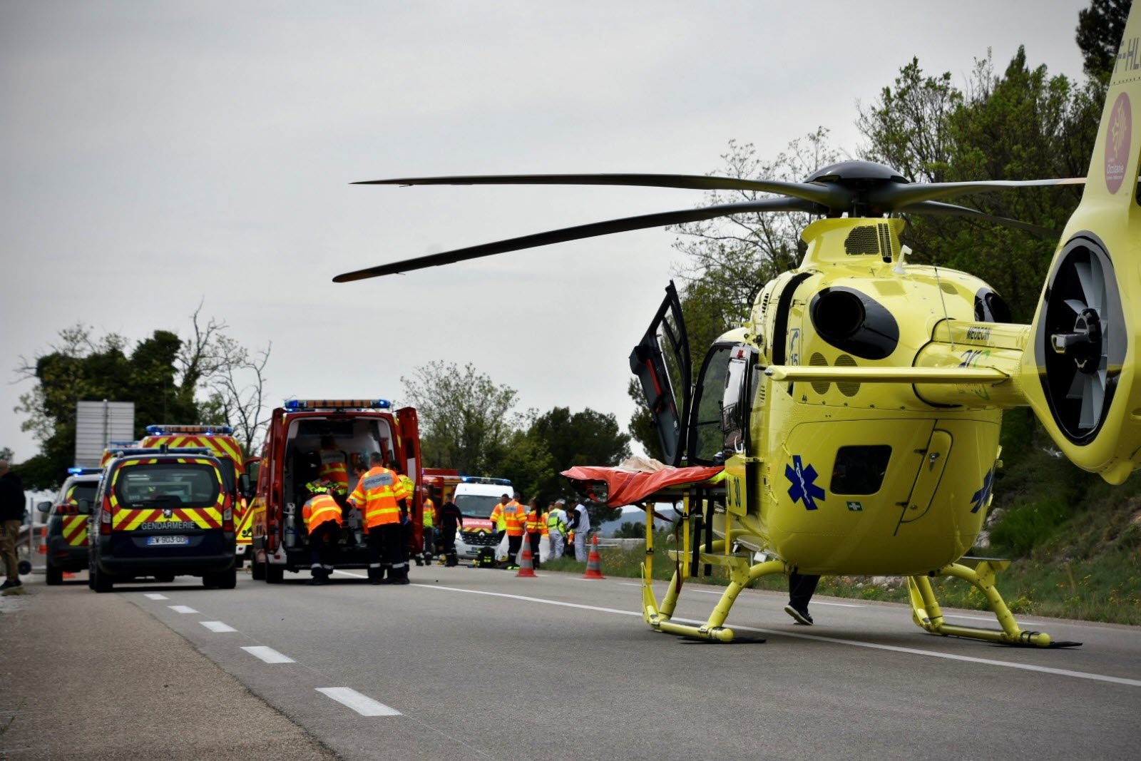 Une octogénaire courageuse échappe à des agresseurs dans le Gard