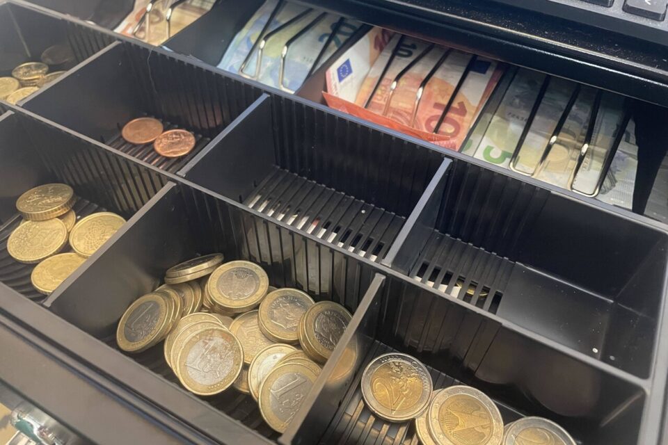 Les voleurs se tournent vers les caisses automatiques des boulangeries pour dévaliser les comptes