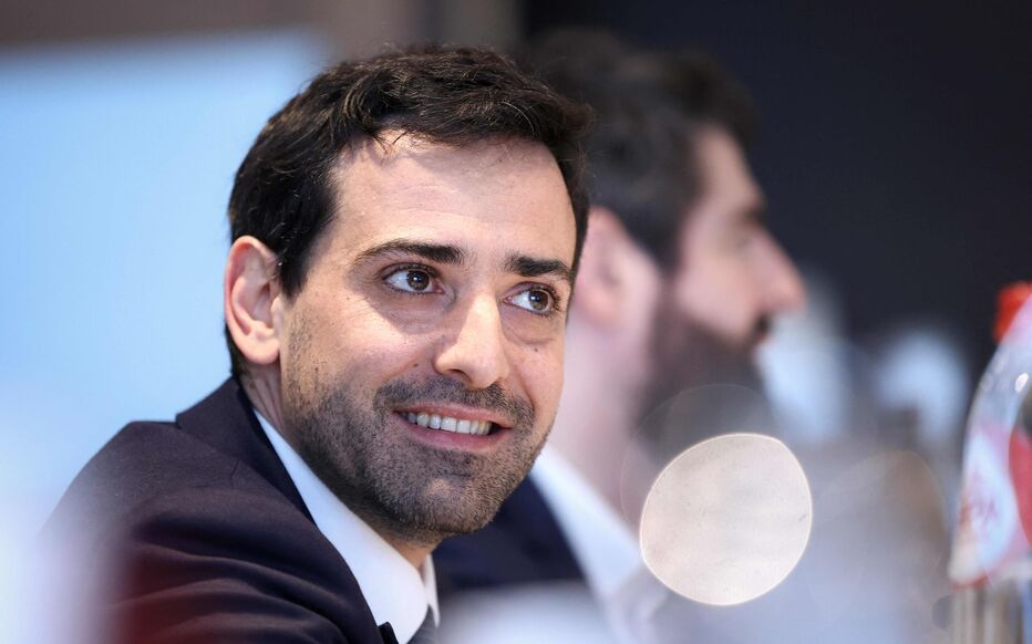 Gare du Nord en état d&rsquo;alerte : le Ministère des Affaires Étrangères provoque un tollé par son réflexe ironique