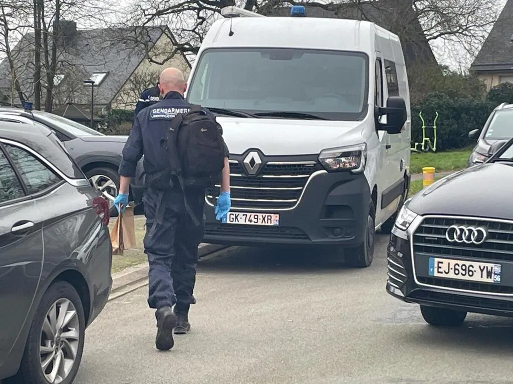 Un père menaçant de mort un professeur après des sanctions scolaires : le parallèle avec l’assassinat de Samuel Paty