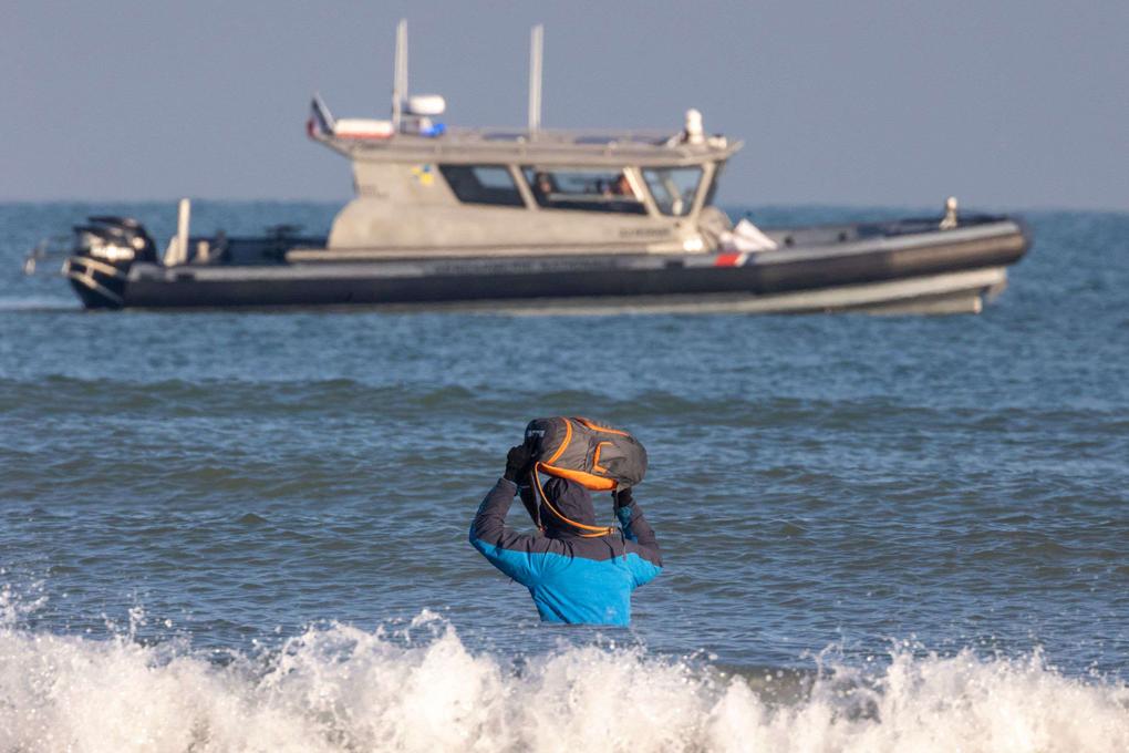 Entre deux mondes : Boulogne-sur-Mer défend un jeune Guinéen menacé d’exil