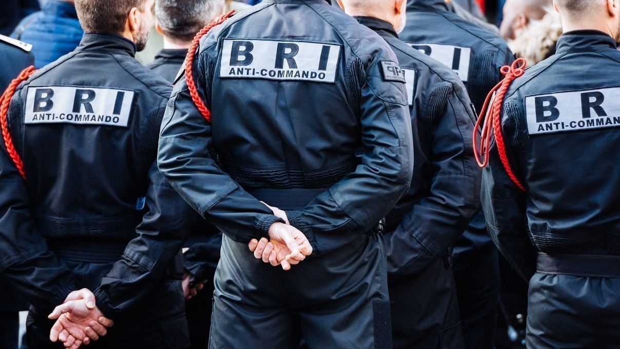 La Légion d’honneur refusée aux policiers du Bataclan : une décision macronienne inacceptable