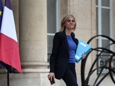 L&rsquo;ancienne ministre de la Transition écologique dénonce un gouvernement en « passage en force » sur les pesticides et la justice des mineurs