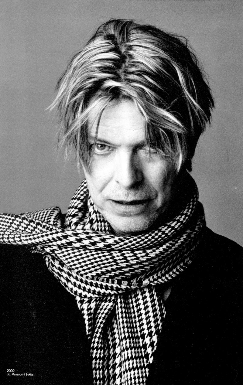 David Bowie, l’âme qui ne s’éteint jamais : La révolution littéraire de Lou Glamorgan